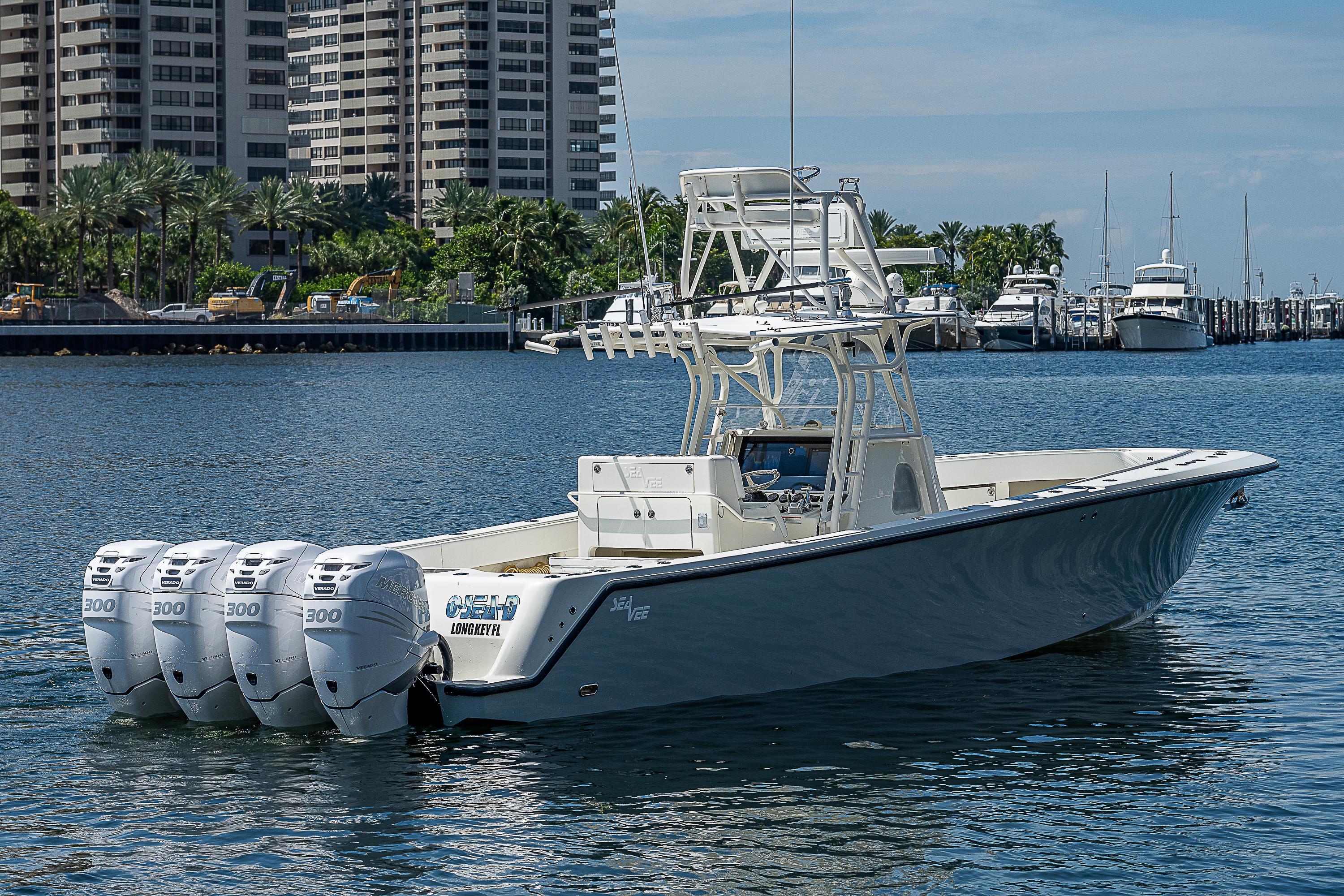 43' 2011 SeaVee Express Fisherman