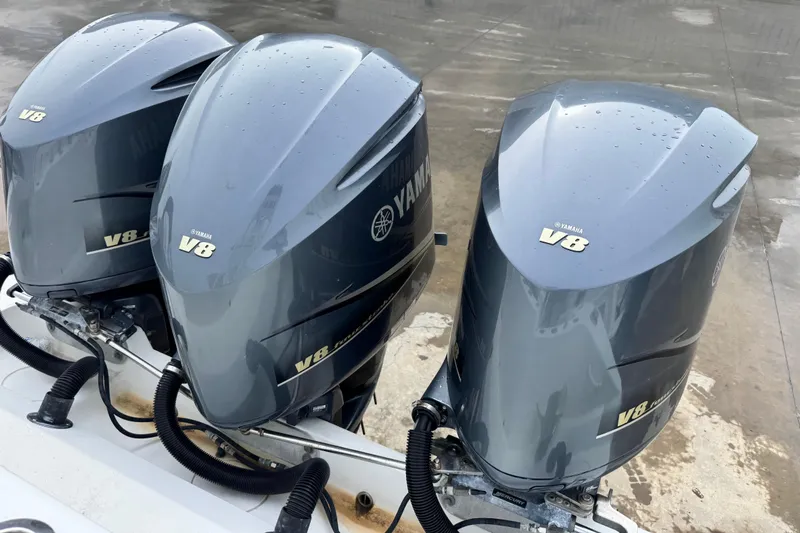  Yacht Photos Pics Triple Yamaha V8 outboard engines on a 2011 Yellowfin 42 Offshore boat.