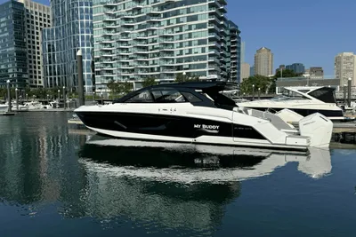 Cruisers Yachts 42 GLS-OB