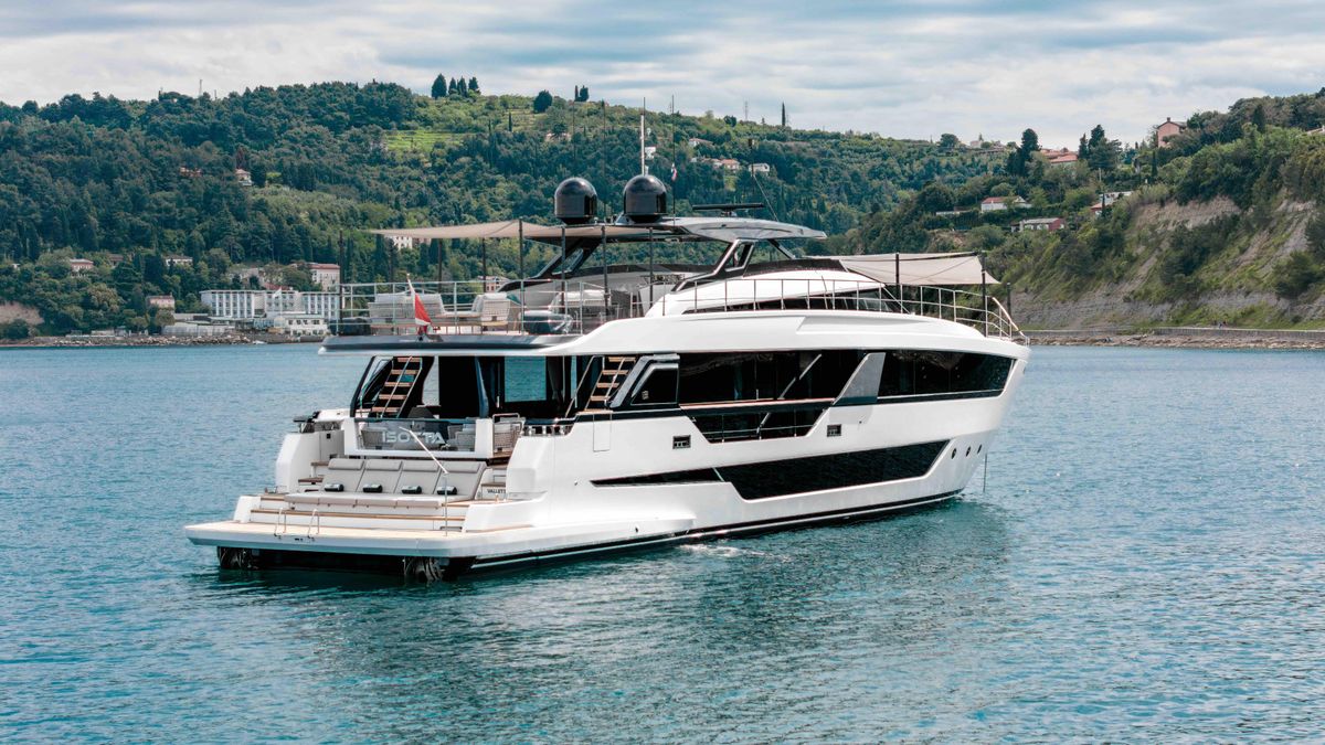 2023 Ferretti Yachts 98 