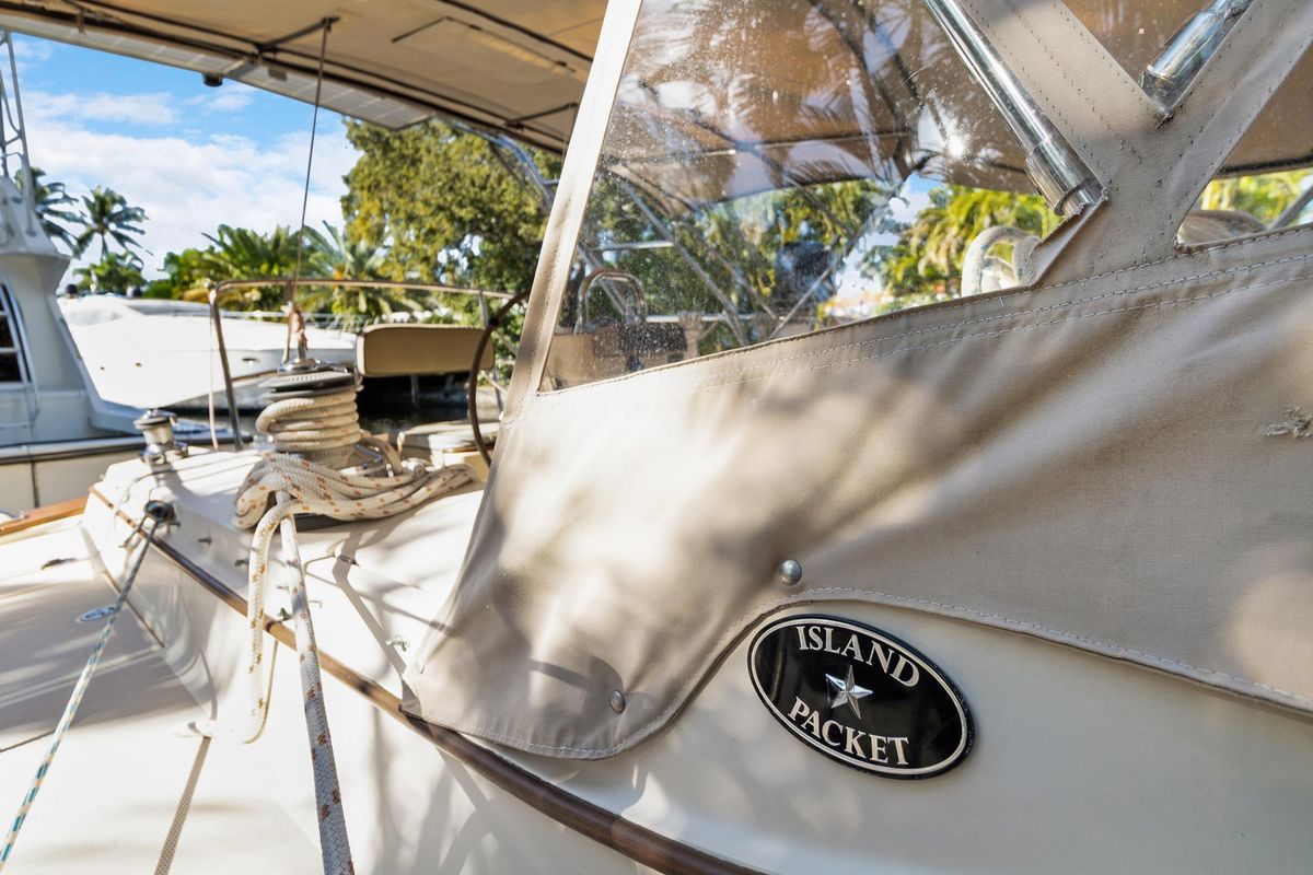 2006 Island Packet 45 