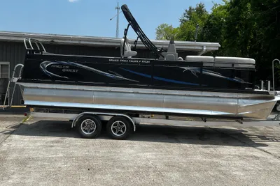 Angler Qwest 8522 Pro Family Fish