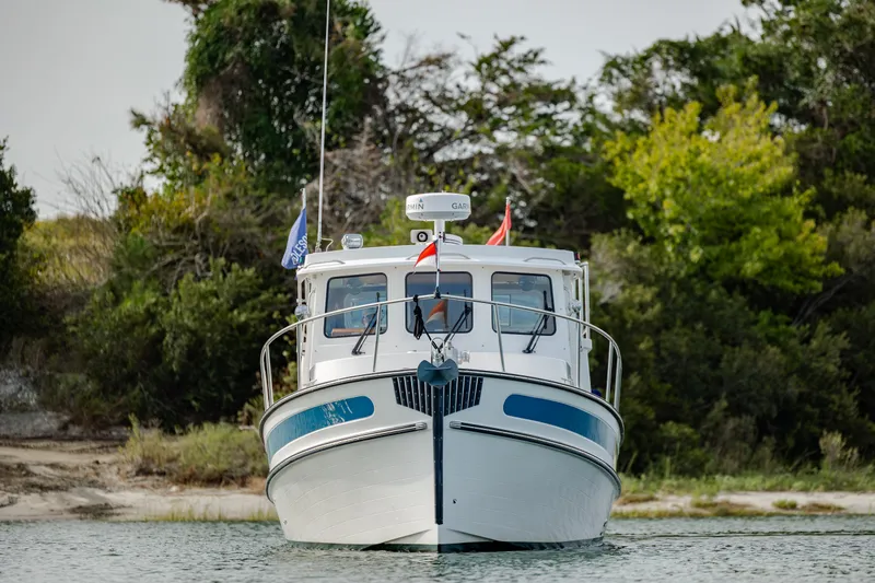 Fiddlesqueak Yacht Photos Pics 