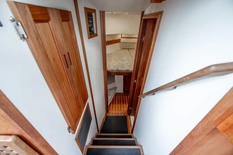 Fiddlesqueak Yacht Photos Pics 