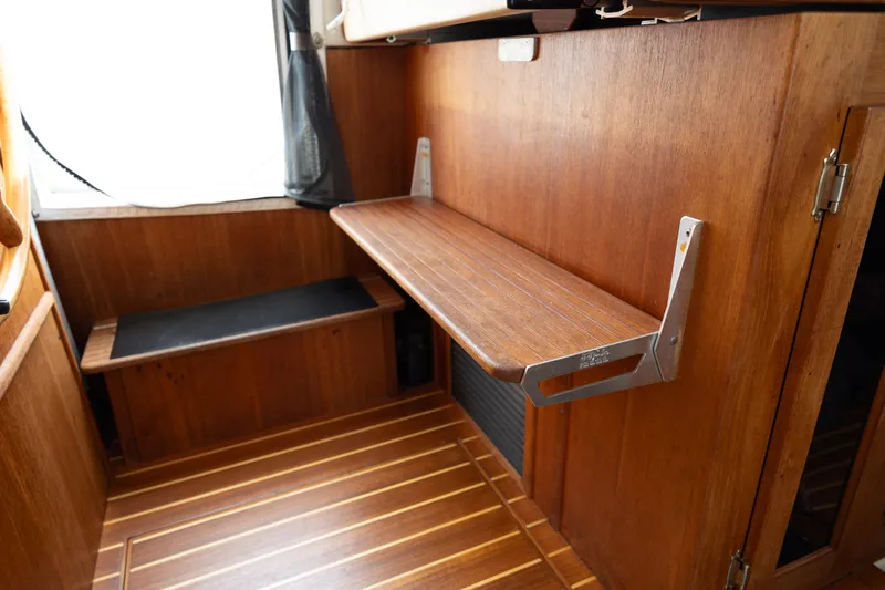 Fiddlesqueak Yacht Photos Pics 