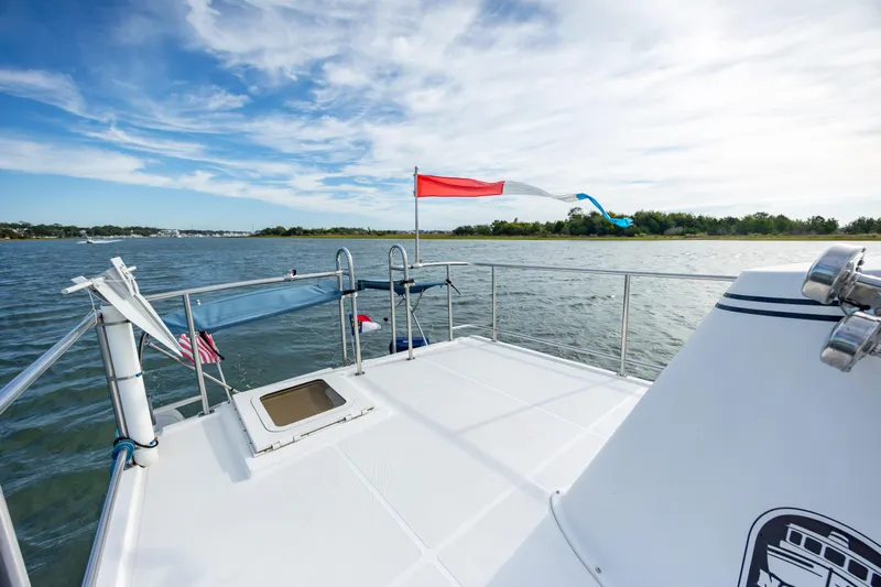 Fiddlesqueak Yacht Photos Pics 