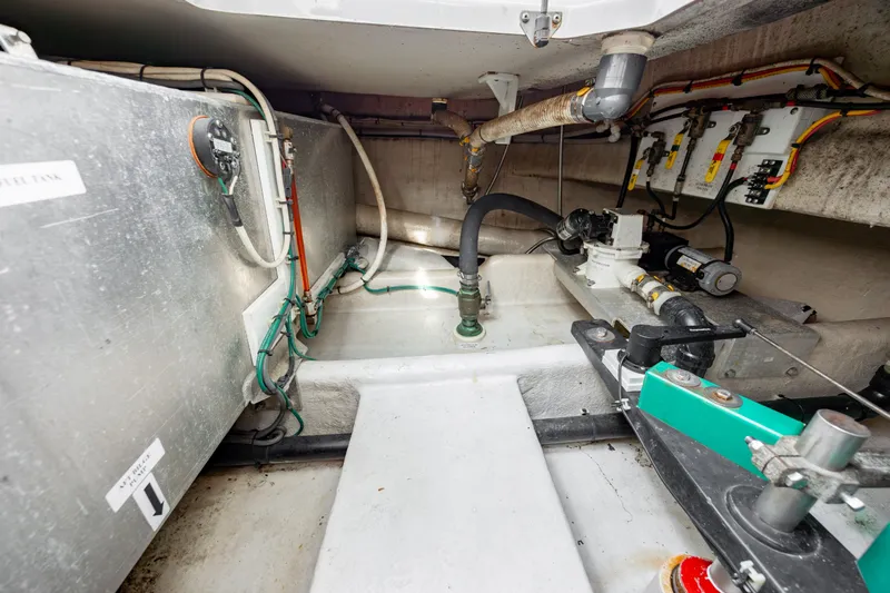 Fiddlesqueak Yacht Photos Pics 