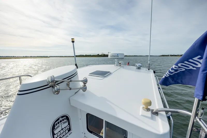 Fiddlesqueak Yacht Photos Pics 