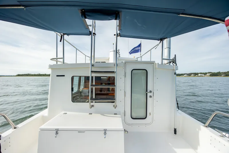 Fiddlesqueak Yacht Photos Pics 