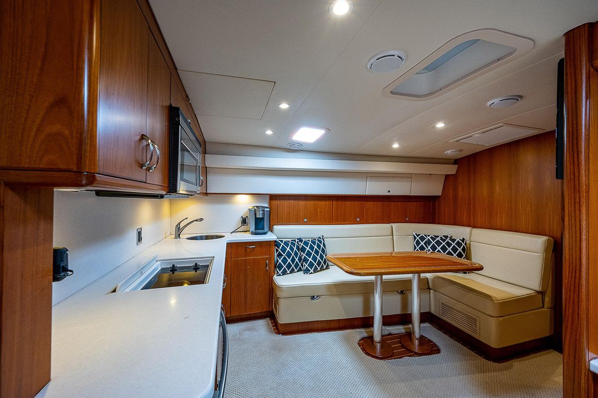 2012 Cabo 44 