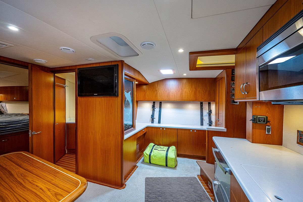 2012 Cabo 44 