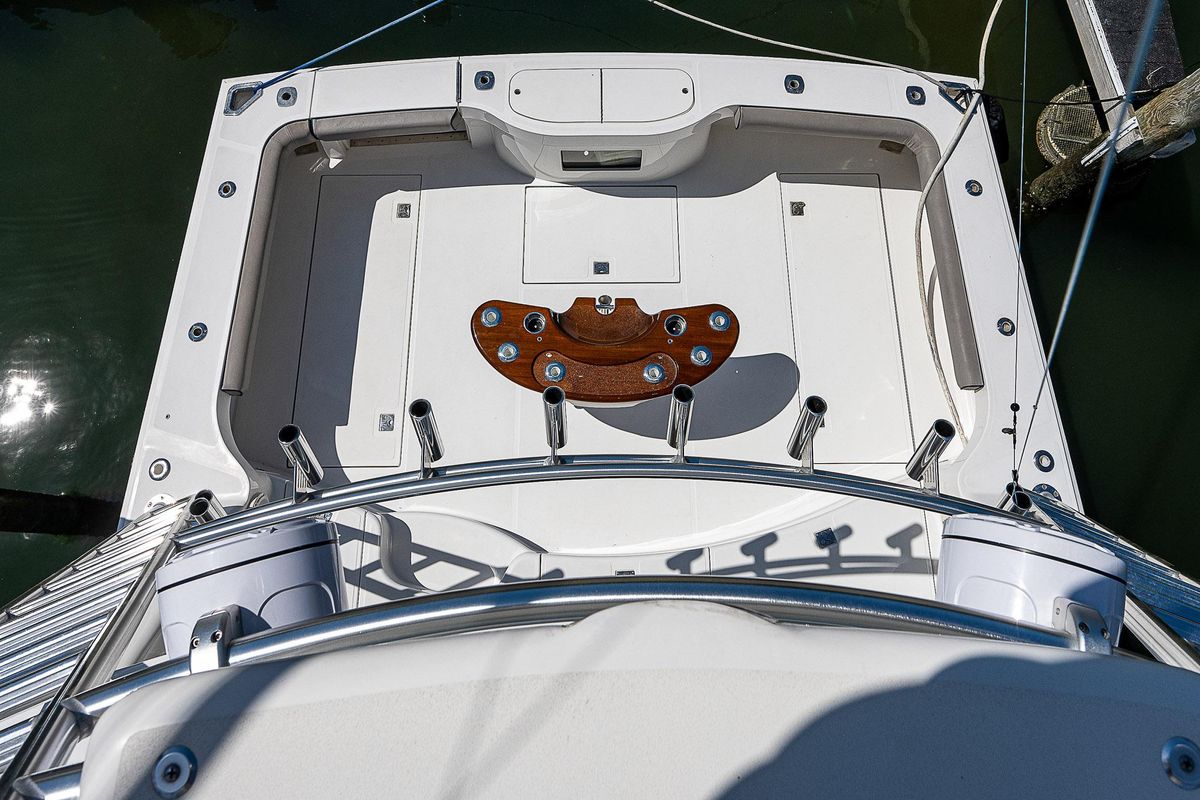 2012 Cabo 44 