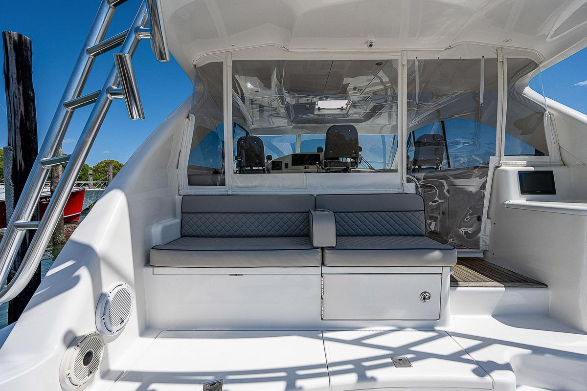 2012 Cabo 44 