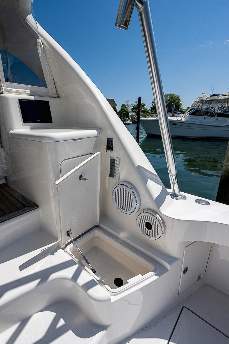 2012 Cabo 44 