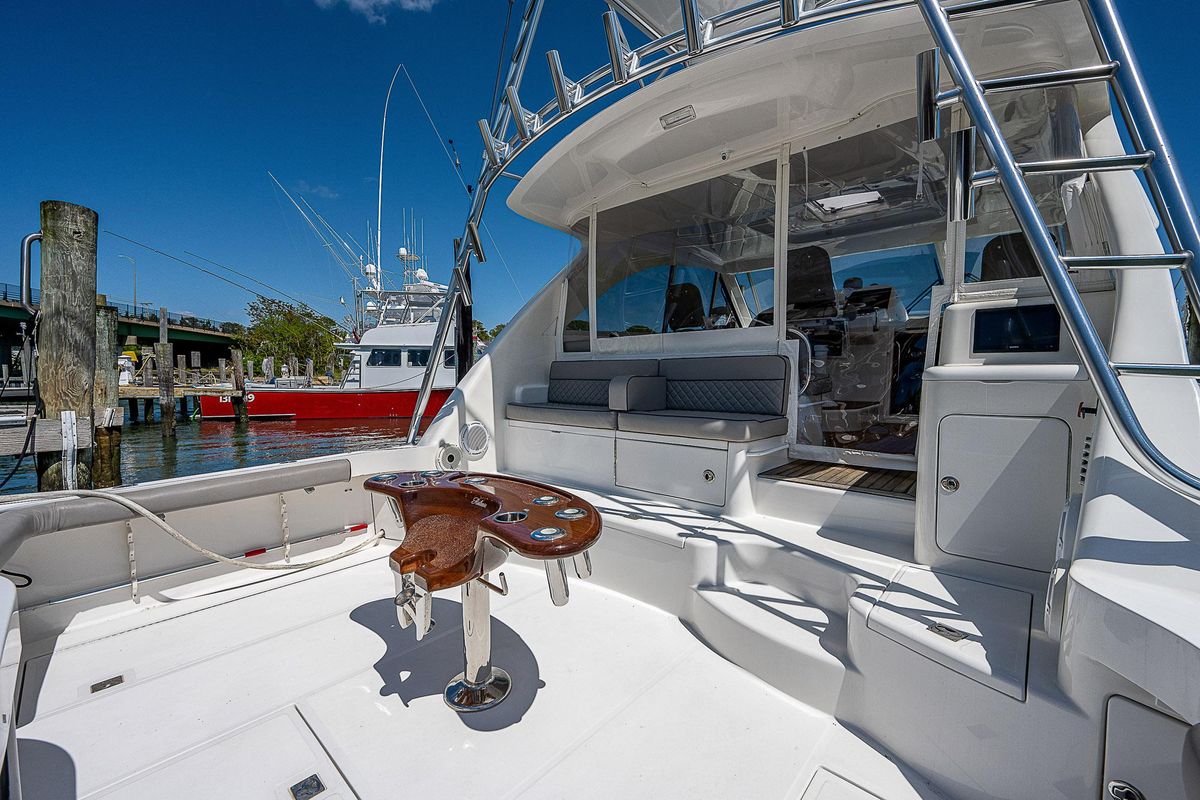 2012 Cabo 44 