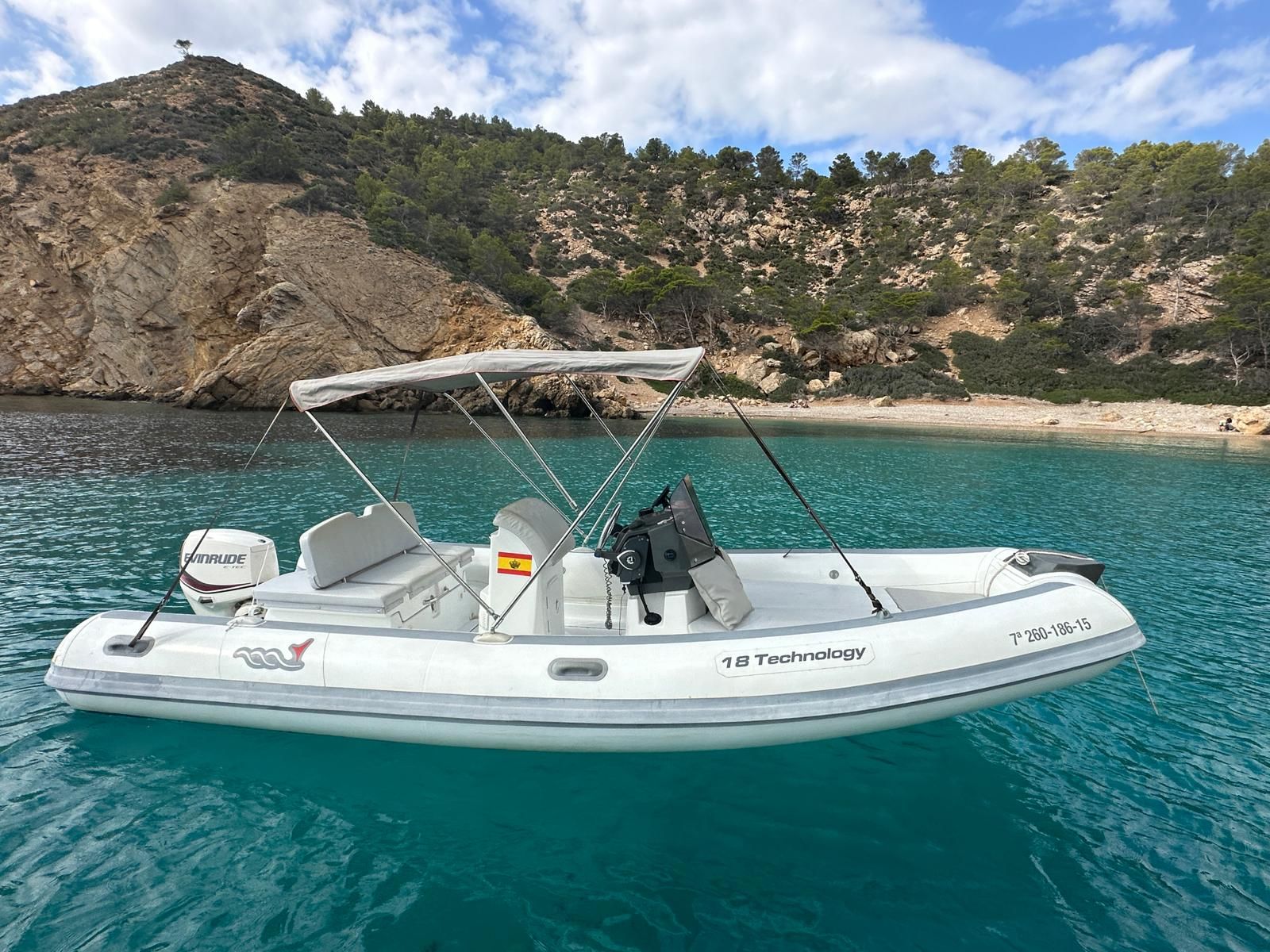 2015 MV Marine 18 Technology