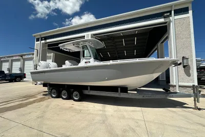 Everglades 273 Center Console