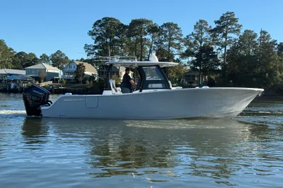Sportsman Open 322 Center Console