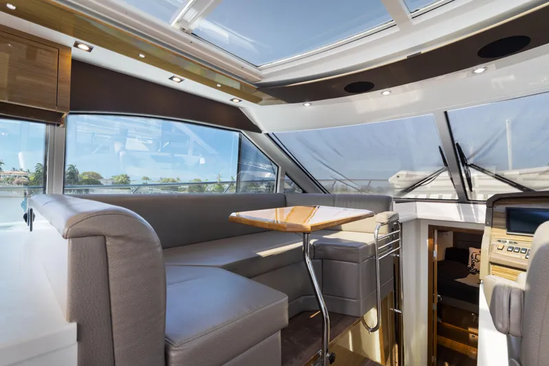 Insieme Yacht Photos Pics Cruisers 45 - Helm