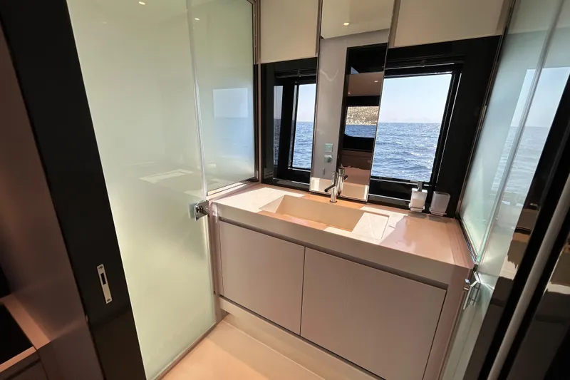 Nc03079 Yacht Photos Pics 