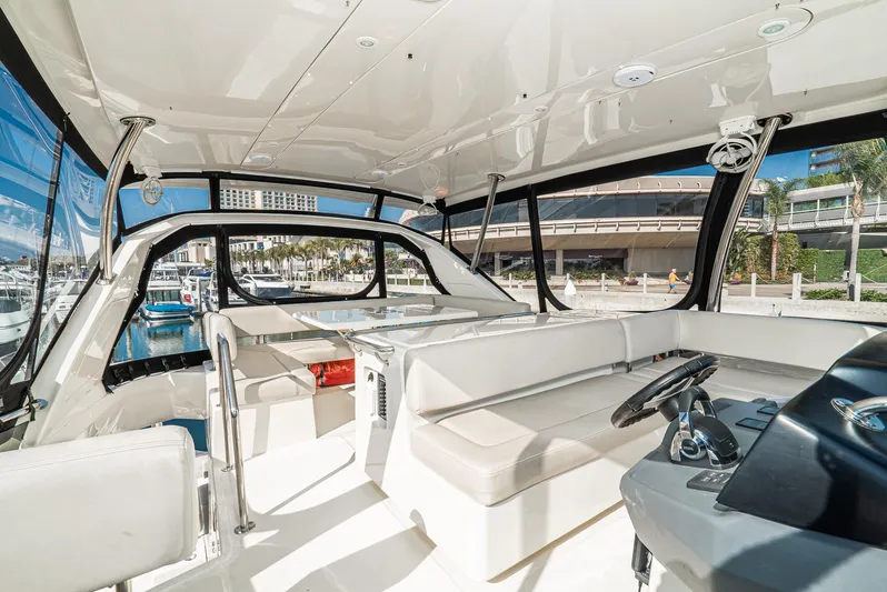 Cat Tastic Yacht Photos Pics Flybridge Rear View Bridge Helm