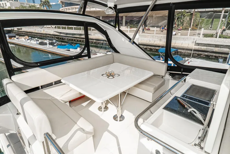 Cat Tastic Yacht Photos Pics Flybridge Grill and Satee