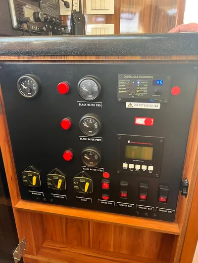 Cat Tastic Yacht Photos Pics Main Breakers and Gauges