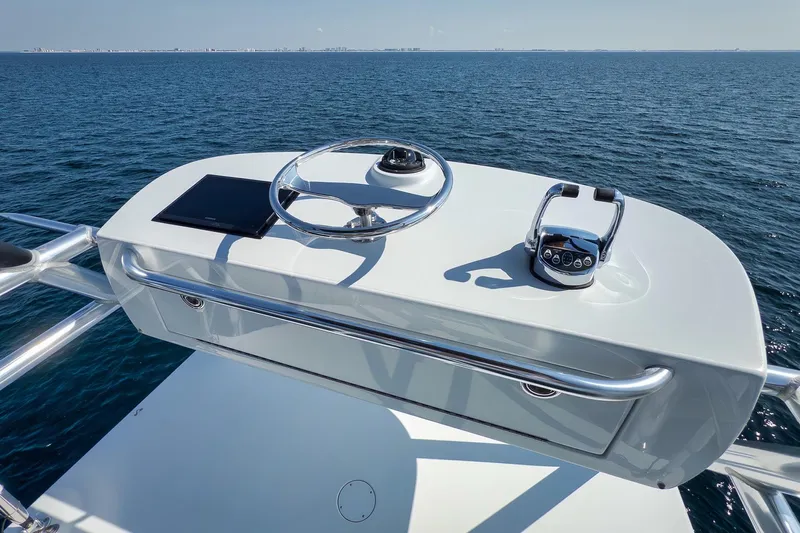 Raise Em Up Yacht Photos Pics Helm of 2007 Sunny Briggs Custom Carolina Sportfish overlooking the ocean.