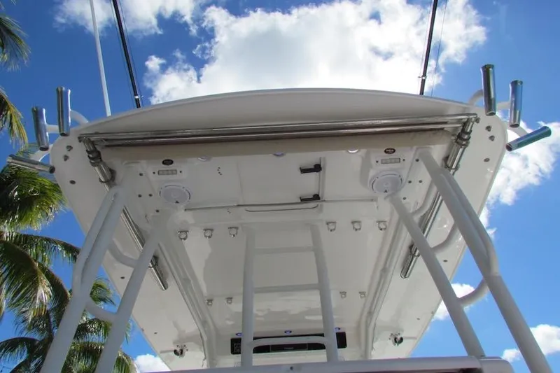  Yacht Photos Pics 2016 Everglades 435 Center Console boat, viewed from below against a blue sky.