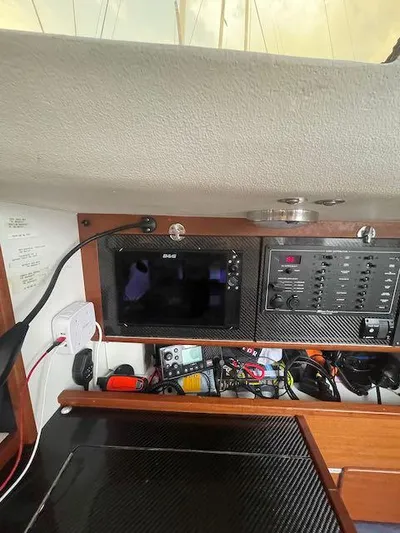 Bear Yacht Photos Pics J/121