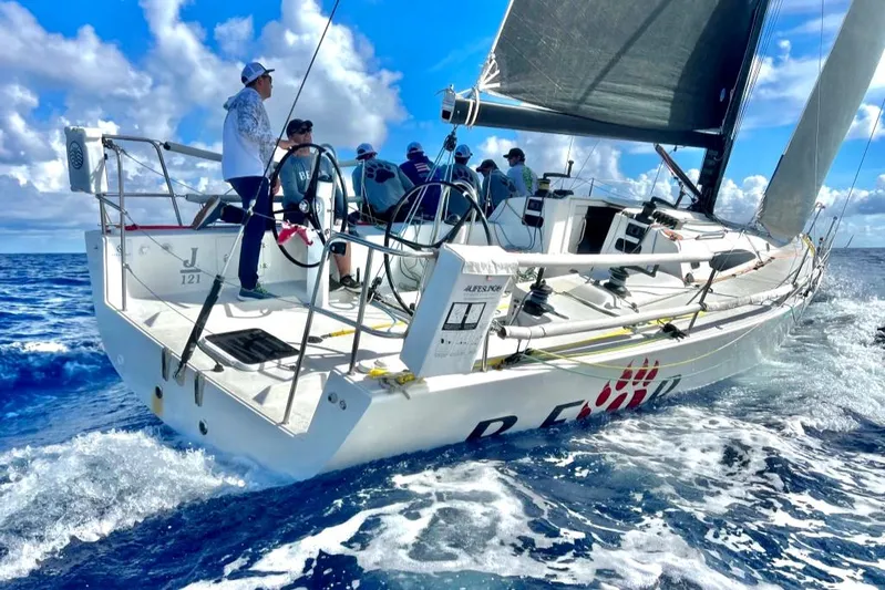 Bear Yacht Photos Pics J/121 Upwind