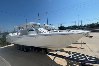 Everglades 375 Center Console