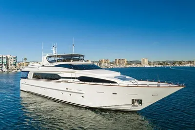 Destiny 104 Raised Pilothouse