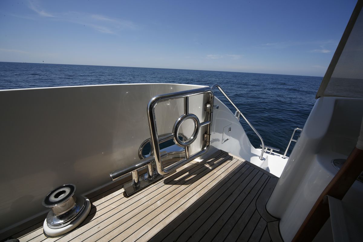 2006 Horizon 73 