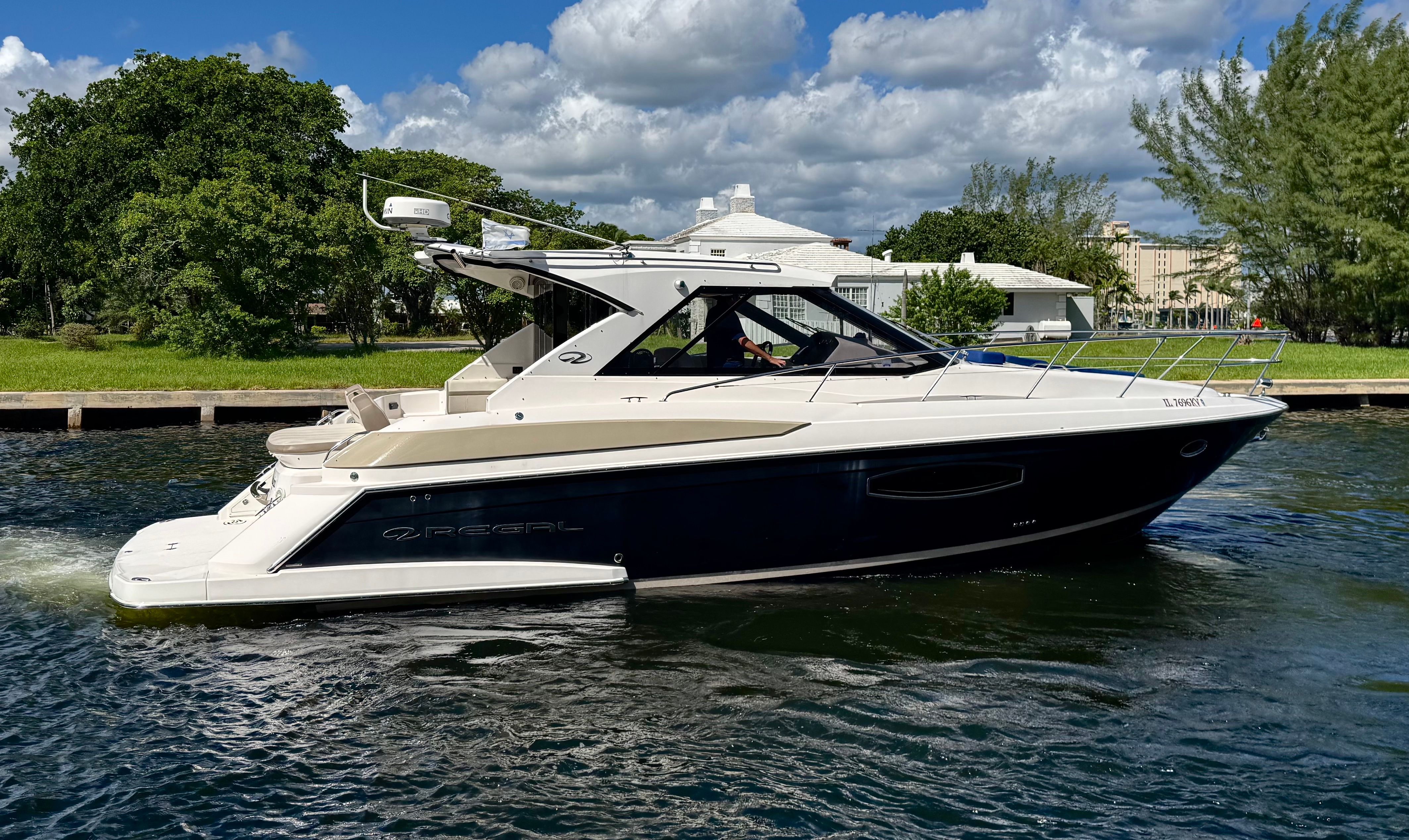 Regal 42 Sport Coupe