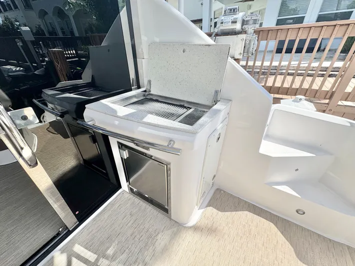 Al Hamayim Yacht Photos Pics 