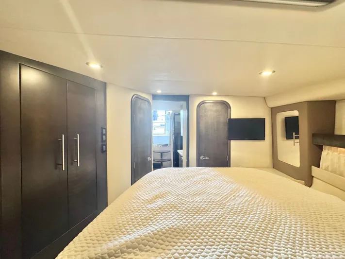 Al Hamayim Yacht Photos Pics 