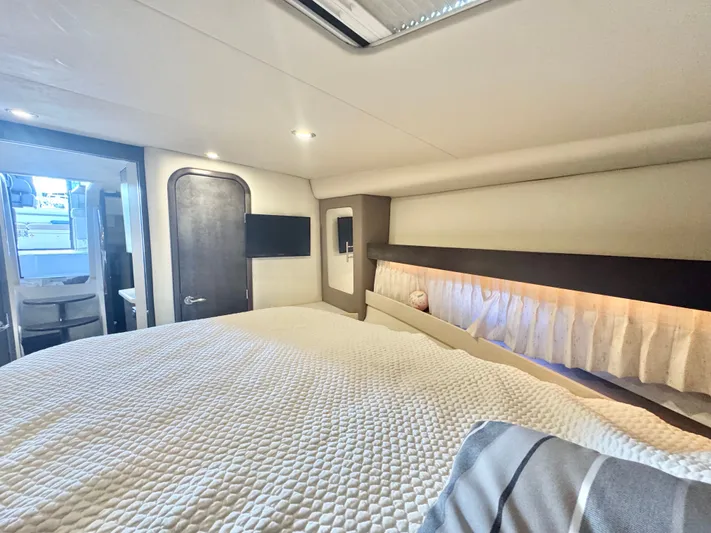 Al Hamayim Yacht Photos Pics 