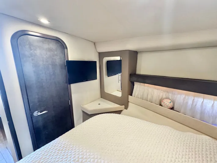 Al Hamayim Yacht Photos Pics 