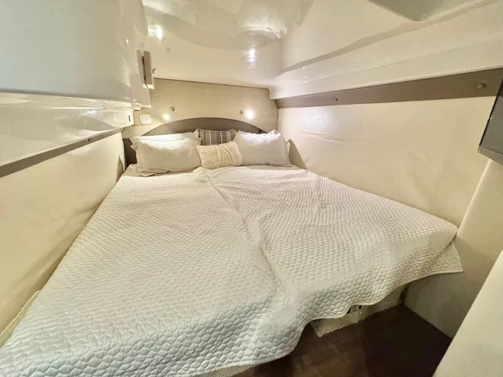 Al Hamayim Yacht Photos Pics 