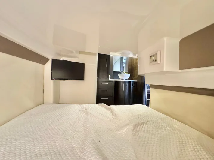 Al Hamayim Yacht Photos Pics 