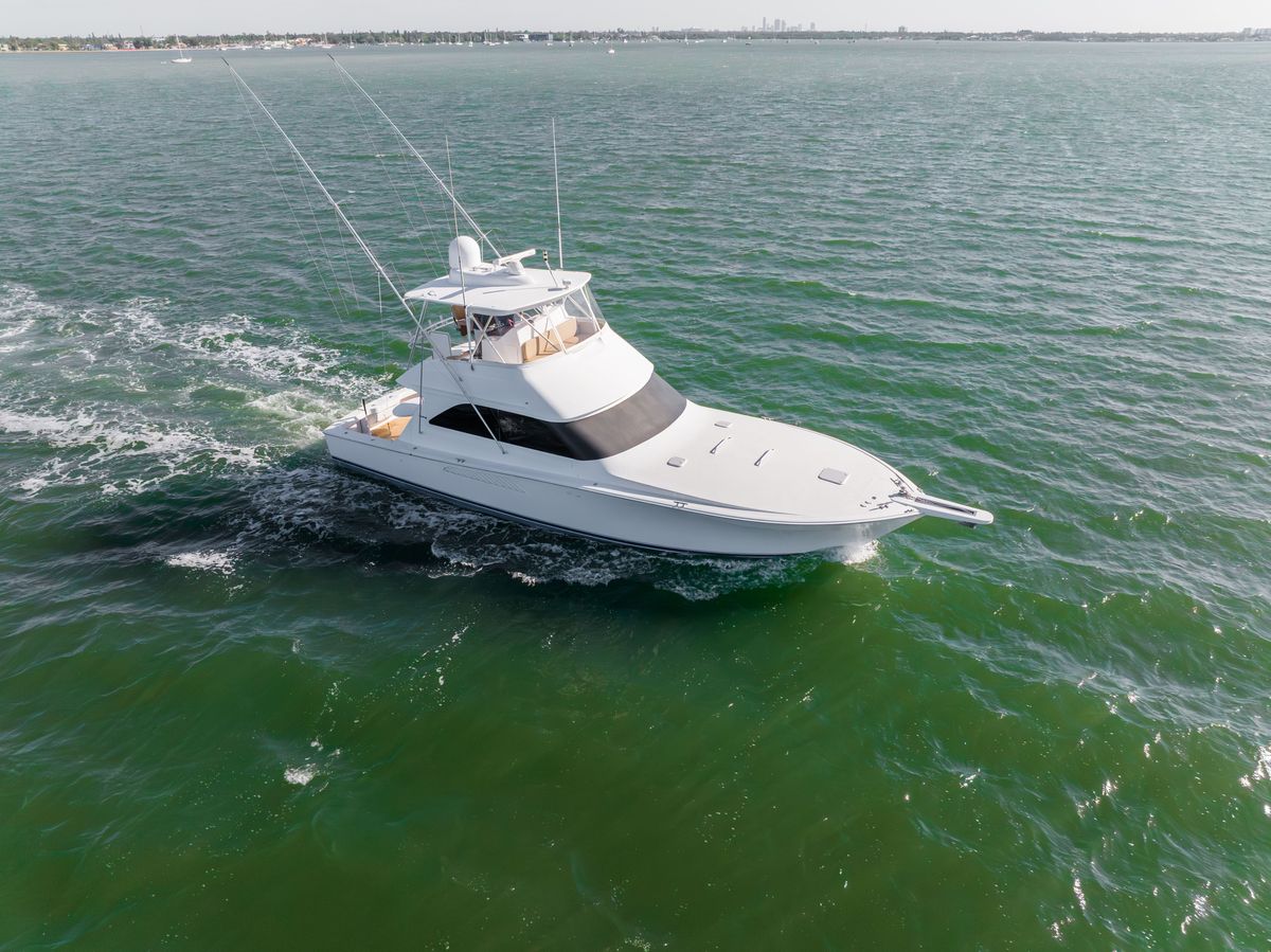 2003 Viking 48 