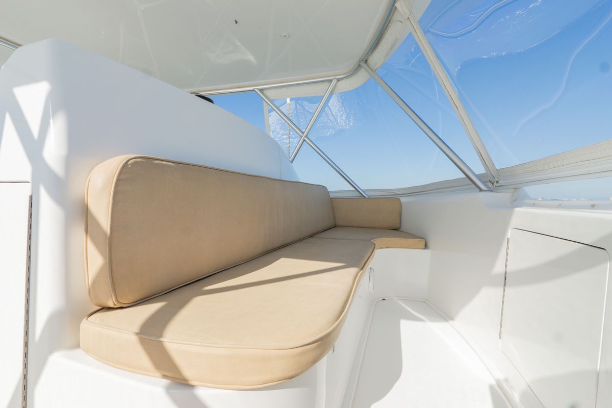 2003 Viking 48 