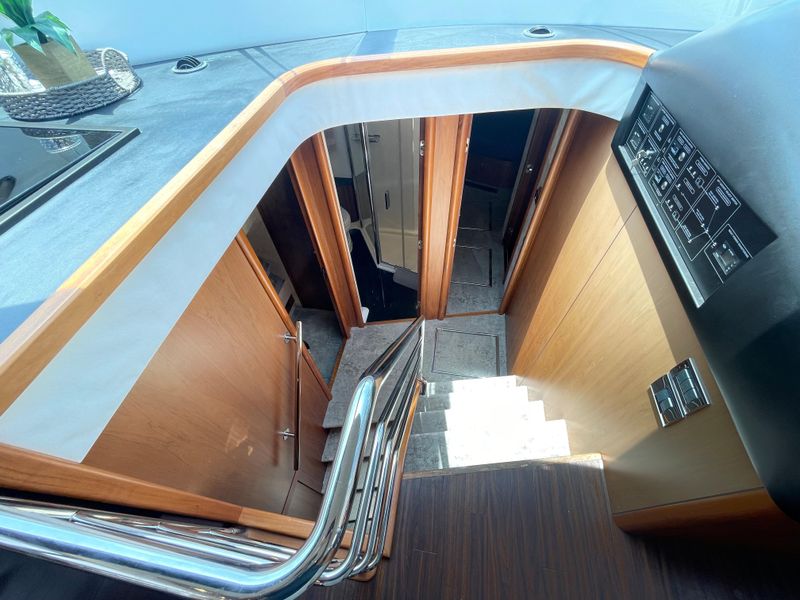 2009 Sunseeker Manhattan 70