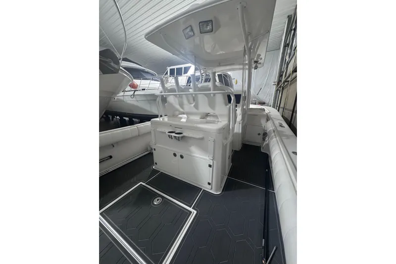  Yacht Photos Pics 2010 Regulator 34SS boat interior with sleek design and modern features.