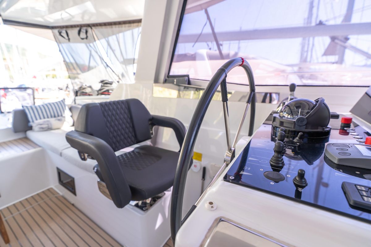 2019 Amel 54 