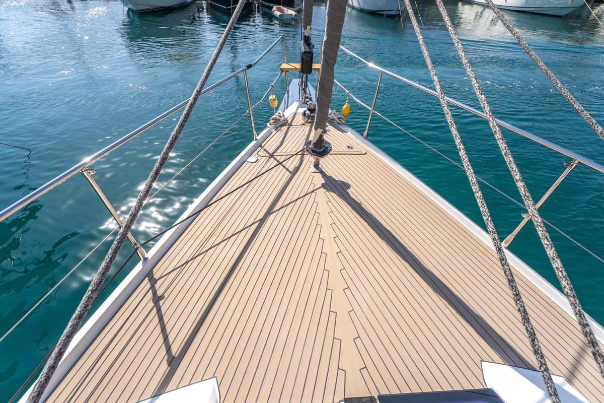 2019 Amel 54 