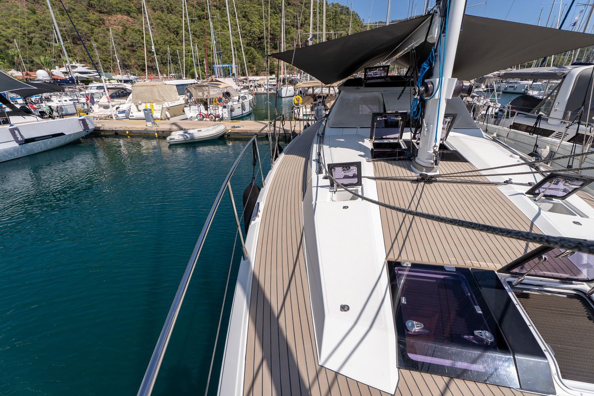 2019 Amel 54 
