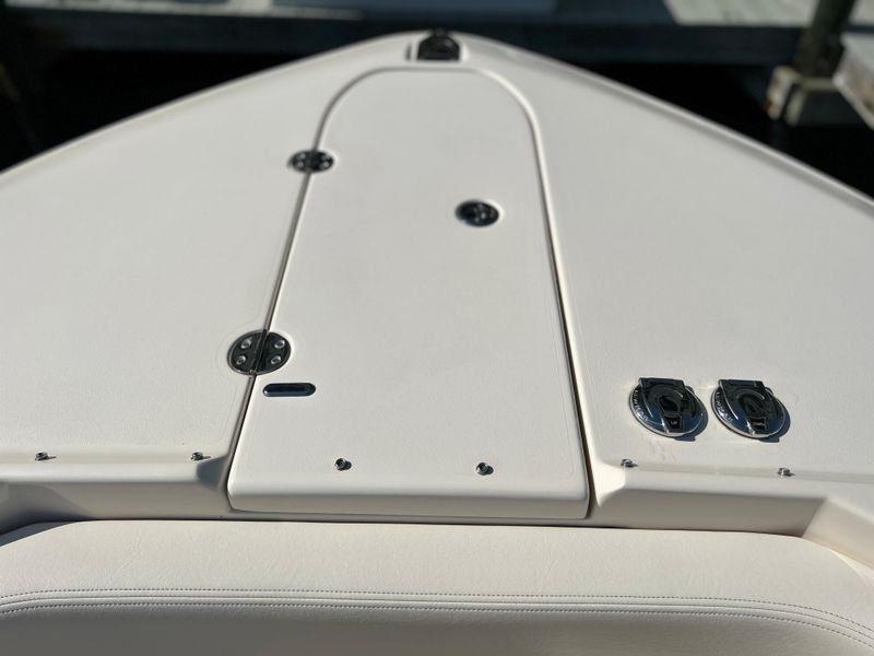 2015 Grady-White Freedom 307