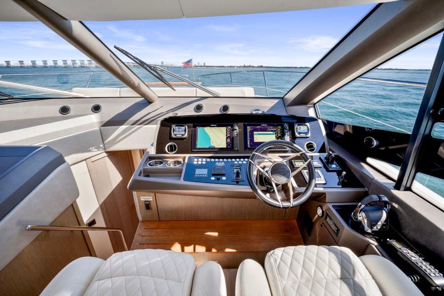 2017 Sunseeker 52 Manhattan